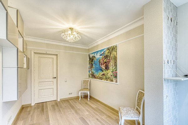 Продам трехкомнатную (3-комн.) квартиру, Никольская ул, 4к2, Ромашково с