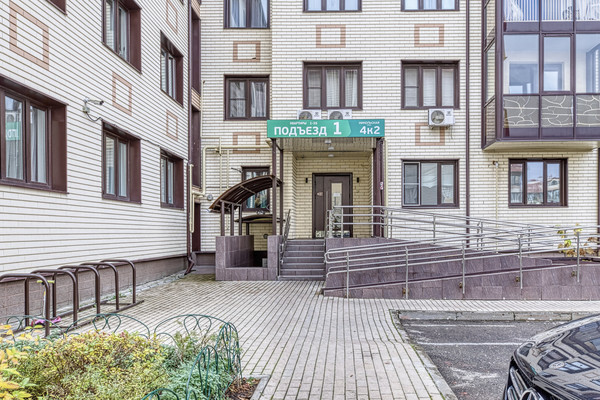 Продам трехкомнатную (3-комн.) квартиру, Никольская ул, 4к2, Ромашково с