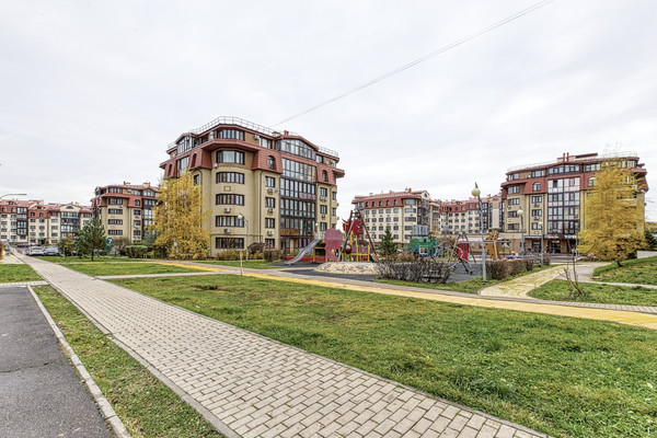 Продам трехкомнатную (3-комн.) квартиру, Никольская ул, 4к2, Ромашково с