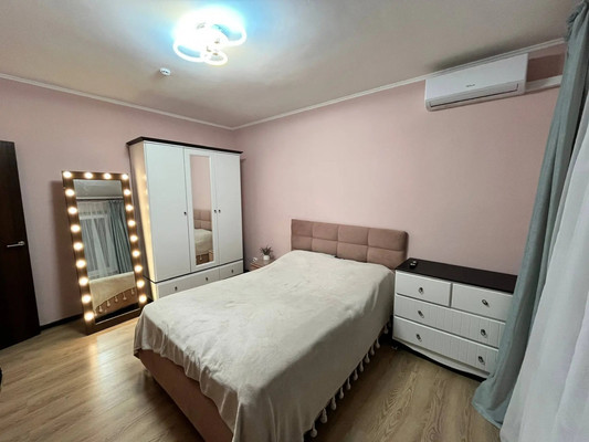 Продам трехкомнатную (3-комн.) квартиру, Варшавское ш, 170Ек6, Москва г