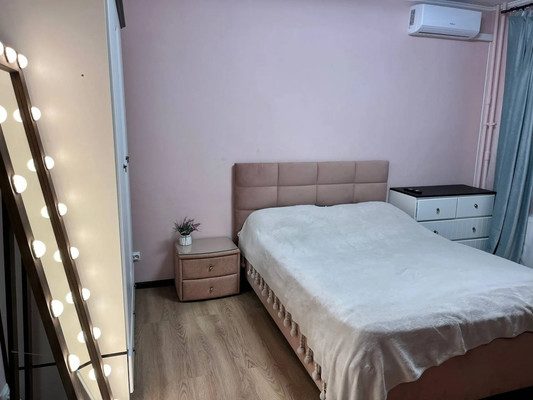 Продам трехкомнатную (3-комн.) квартиру, Варшавское ш, 170Ек6, Москва г