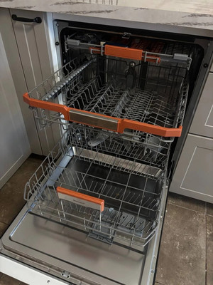 Продам трехкомнатную (3-комн.) квартиру, Варшавское ш, 170Ек6, Москва г