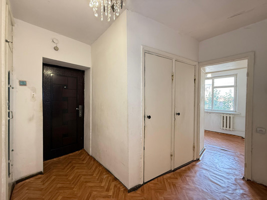 Продам трехкомнатную (3-комн.) квартиру, Щаденко ул, 29, Нальчик г