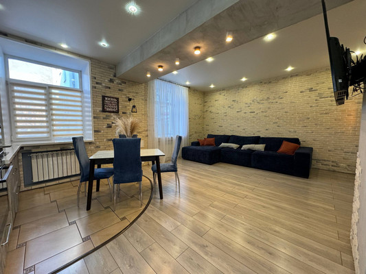 Продам двухкомнатную (2-комн.) квартиру, Советская ул, 3к2, Комсомольск-на-Амуре г