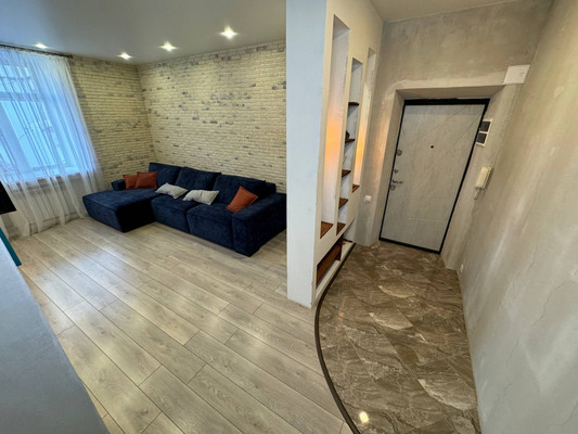 Продам двухкомнатную (2-комн.) квартиру, Советская ул, 3к2, Комсомольск-на-Амуре г