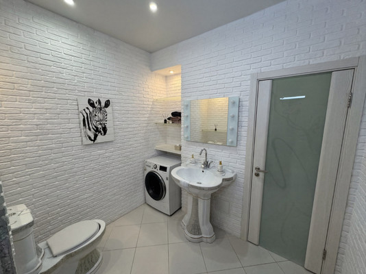 Продам двухкомнатную (2-комн.) квартиру, Советская ул, 3к2, Комсомольск-на-Амуре г