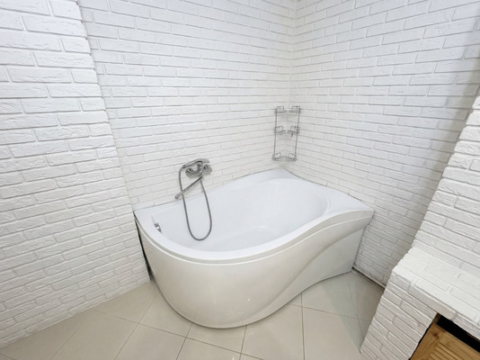 Продам двухкомнатную (2-комн.) квартиру, Советская ул, 3к2, Комсомольск-на-Амуре г