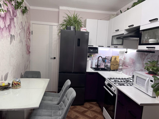 Продам однокомнатную (1-комн.) квартиру, Кленовый б-р, 19к1, Москва г