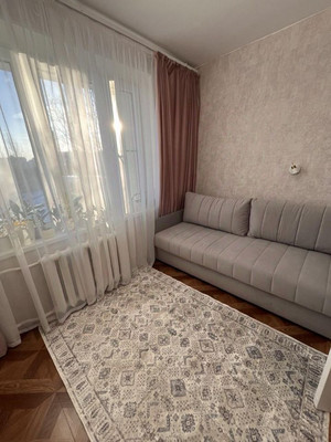 Продам однокомнатную (1-комн.) квартиру, Кленовый б-р, 19к1, Москва г