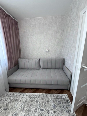 Продам однокомнатную (1-комн.) квартиру, Кленовый б-р, 19к1, Москва г