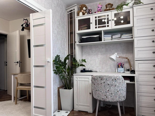 Продам однокомнатную (1-комн.) квартиру, Кленовый б-р, 19к1, Москва г