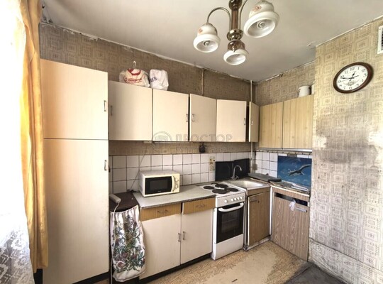 Продам двухкомнатную (2-комн.) квартиру, Беловежская ул, 39к3, Москва г