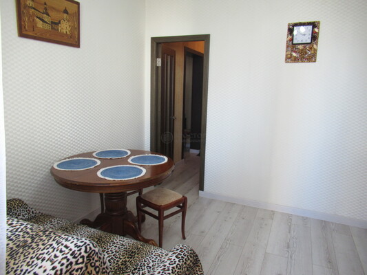 Продам однокомнатную (1-комн.) квартиру, Новаторов ул, 36к5, Москва г