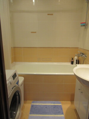 Продам однокомнатную (1-комн.) квартиру, Новаторов ул, 36к5, Москва г