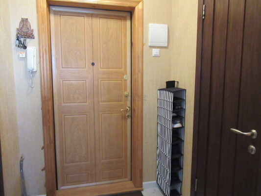 Продам однокомнатную (1-комн.) квартиру, Новаторов ул, 36к5, Москва г