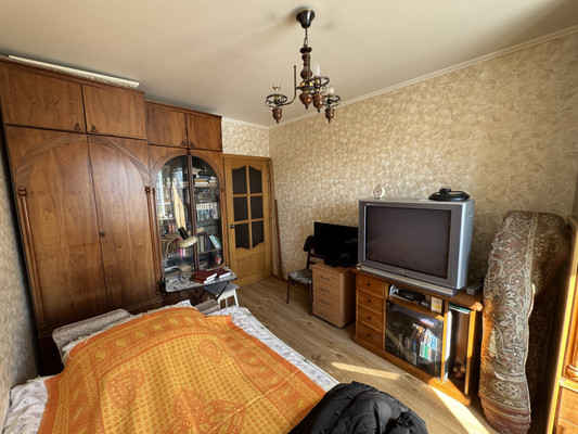 Продам двухкомнатную (2-комн.) квартиру, Генерала Кузнецова ул, 19к1, Москва г