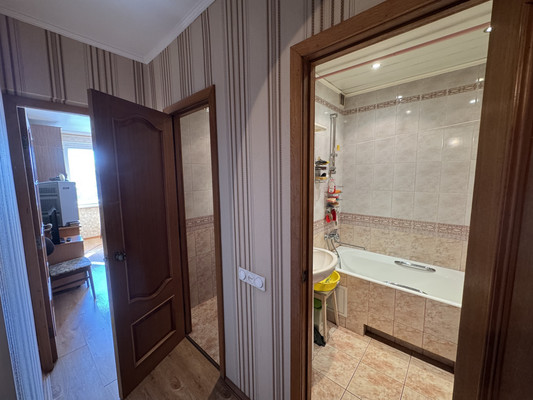 Продам двухкомнатную (2-комн.) квартиру, Генерала Кузнецова ул, 19к1, Москва г