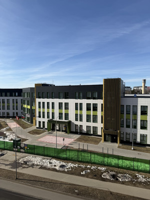 Продам двухкомнатную (2-комн.) квартиру, Победы ул, 1к6, Десна д