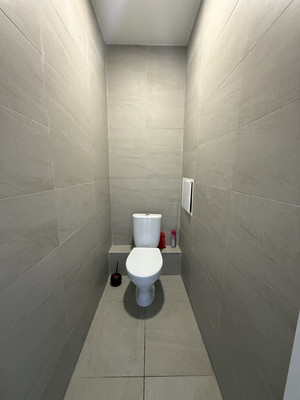 Продам двухкомнатную (2-комн.) квартиру, Победы ул, 1к6, Десна д