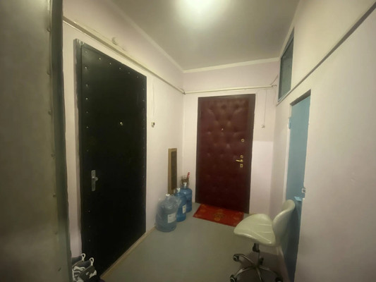 Продам двухкомнатную (2-комн.) квартиру, Адмирала Лазарева ул, 52, Москва г