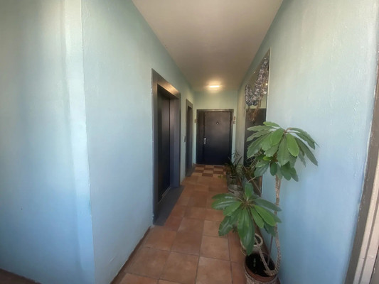 Продам двухкомнатную (2-комн.) квартиру, Адмирала Лазарева ул, 52, Москва г