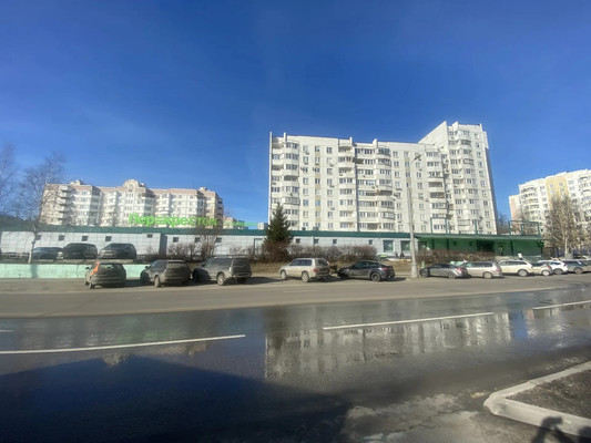 Продам двухкомнатную (2-комн.) квартиру, Адмирала Лазарева ул, 52, Москва г