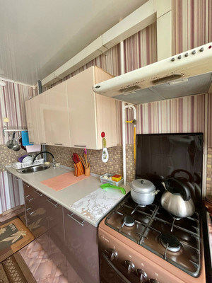 Продам трехкомнатную (3-комн.) квартиру, Чехова ул, 106, Ишим г