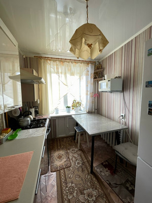 Продам трехкомнатную (3-комн.) квартиру, Чехова ул, 106, Ишим г