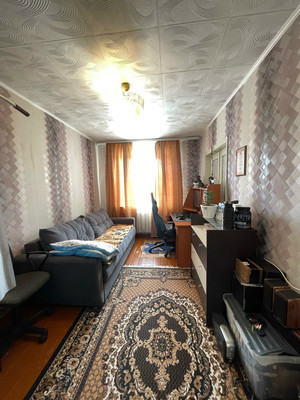 Продам трехкомнатную (3-комн.) квартиру, Чехова ул, 106, Ишим г