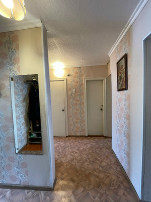 Продам трехкомнатную (3-комн.) квартиру, Чехова ул, 106, Ишим г