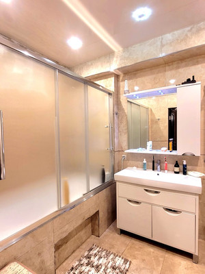 Продам многокомнатную квартиру, Космонавтов пр-кт, 25/1, Ростов-на-Дону г