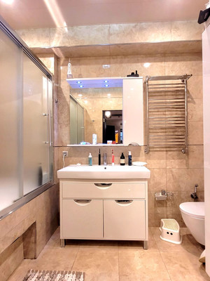 Продам многокомнатную квартиру, Космонавтов пр-кт, 25/1, Ростов-на-Дону г