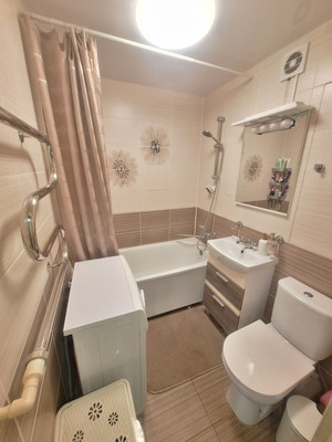 Продам трехкомнатную (3-комн.) квартиру, Заломова ул, 4, Нижний Новгород г