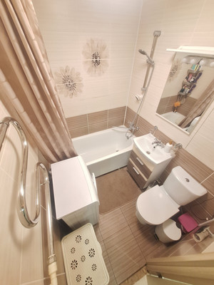 Продам трехкомнатную (3-комн.) квартиру, Заломова ул, 4, Нижний Новгород г