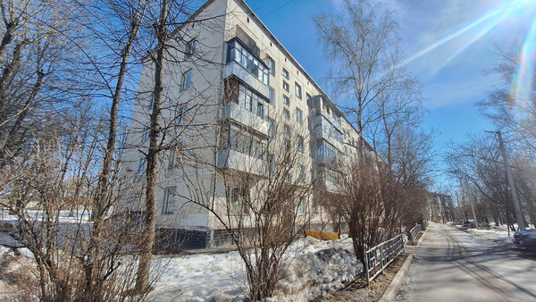 Продам двухкомнатную (2-комн.) квартиру, Ленина ул, 22, Большевик п