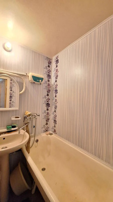 Продам двухкомнатную (2-комн.) квартиру, Ленина ул, 22, Большевик п