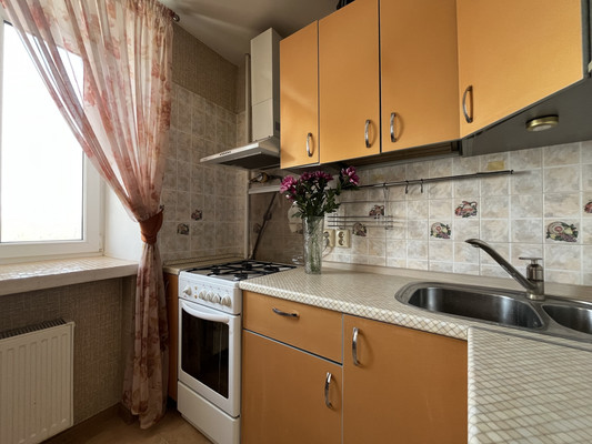 Продам трехкомнатную (3-комн.) квартиру, Ибрагимова пр-кт, 45, Казань г