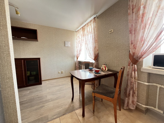 Продам трехкомнатную (3-комн.) квартиру, Ибрагимова пр-кт, 45, Казань г