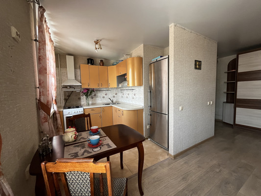 Продам трехкомнатную (3-комн.) квартиру, Ибрагимова пр-кт, 45, Казань г