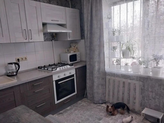 Продам однокомнатную (1-комн.) квартиру, Ушинского ул, 11, Батайск г