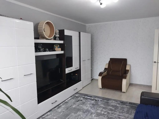 Продам однокомнатную (1-комн.) квартиру, Ушинского ул, 11, Батайск г