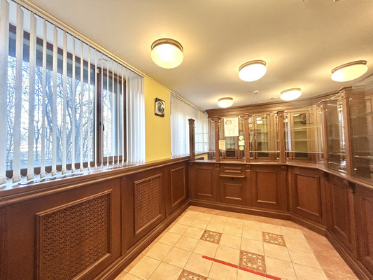 Продам торговое помещение 150 м2, 2-й Муринский пр-кт, 39, Санкт-Петербург г