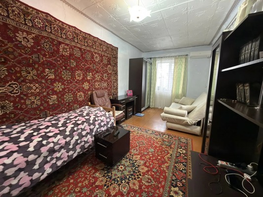 Продам двухкомнатную (2-комн.) квартиру, Восточная ул, 6, Армавир г