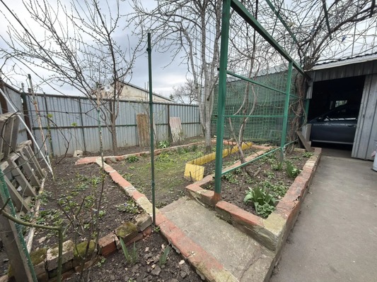 Продам двухкомнатную (2-комн.) квартиру, Восточная ул, 6, Армавир г