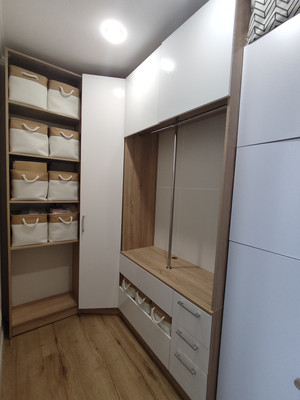 Продам однокомнатную (1-комн.) квартиру, Озёрная ул, 14к3, Великий Новгород г