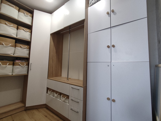 Продам однокомнатную (1-комн.) квартиру, Озёрная ул, 14к3, Великий Новгород г