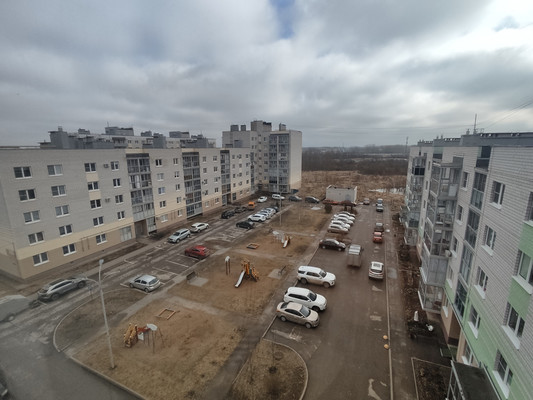 Продам однокомнатную (1-комн.) квартиру, Озёрная ул, 14к3, Великий Новгород г