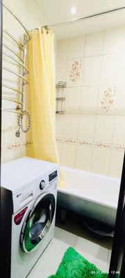 Сдам трехкомнатную (3-комн.) квартиру, Связи ул, 5А, Великий Новгород г