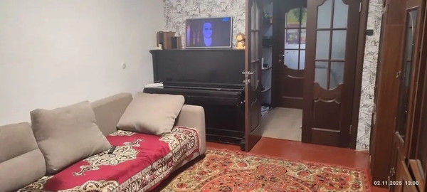 Сдам трехкомнатную (3-комн.) квартиру, Связи ул, 5А, Великий Новгород г