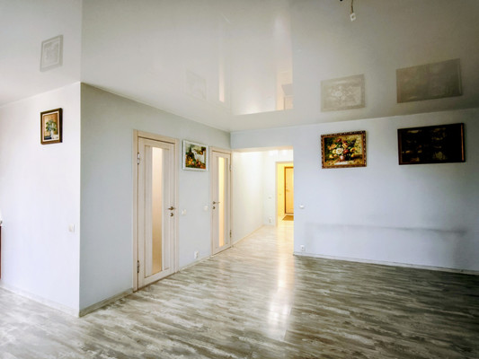 Продам трехкомнатную (3-комн.) квартиру, Капустина ул, 10/1, Ростов-на-Дону г